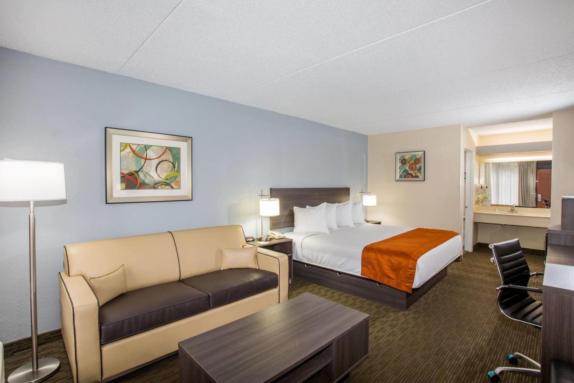 Days & By Wyndham Airport Orlando
